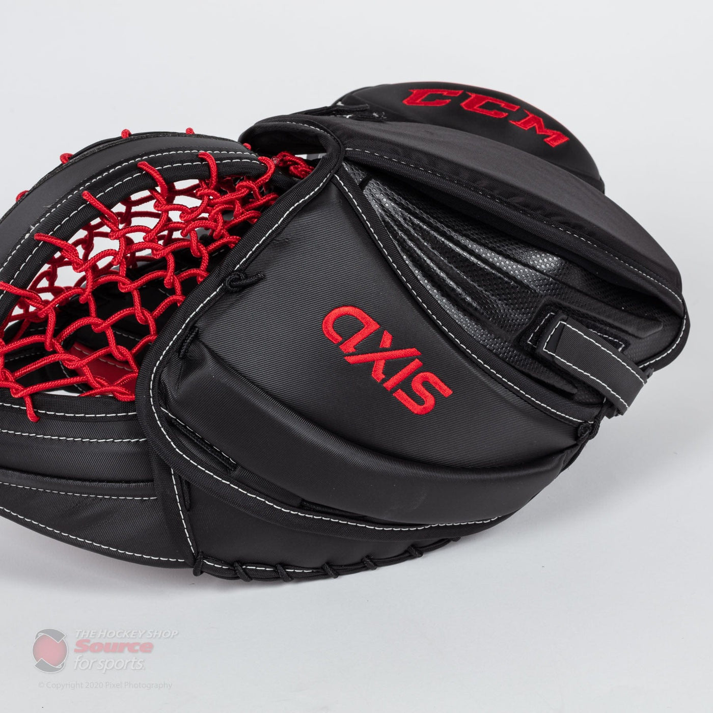 CCM Axis Senior Goalie Catcher - 600 Break Angle