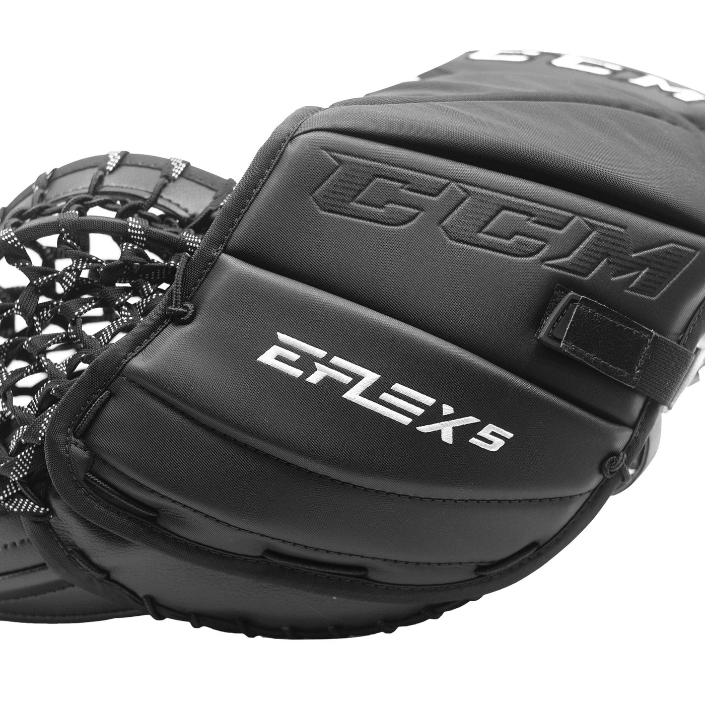 CCM Extreme Flex 5 Senior Goalie Catcher - 580 Break Angle