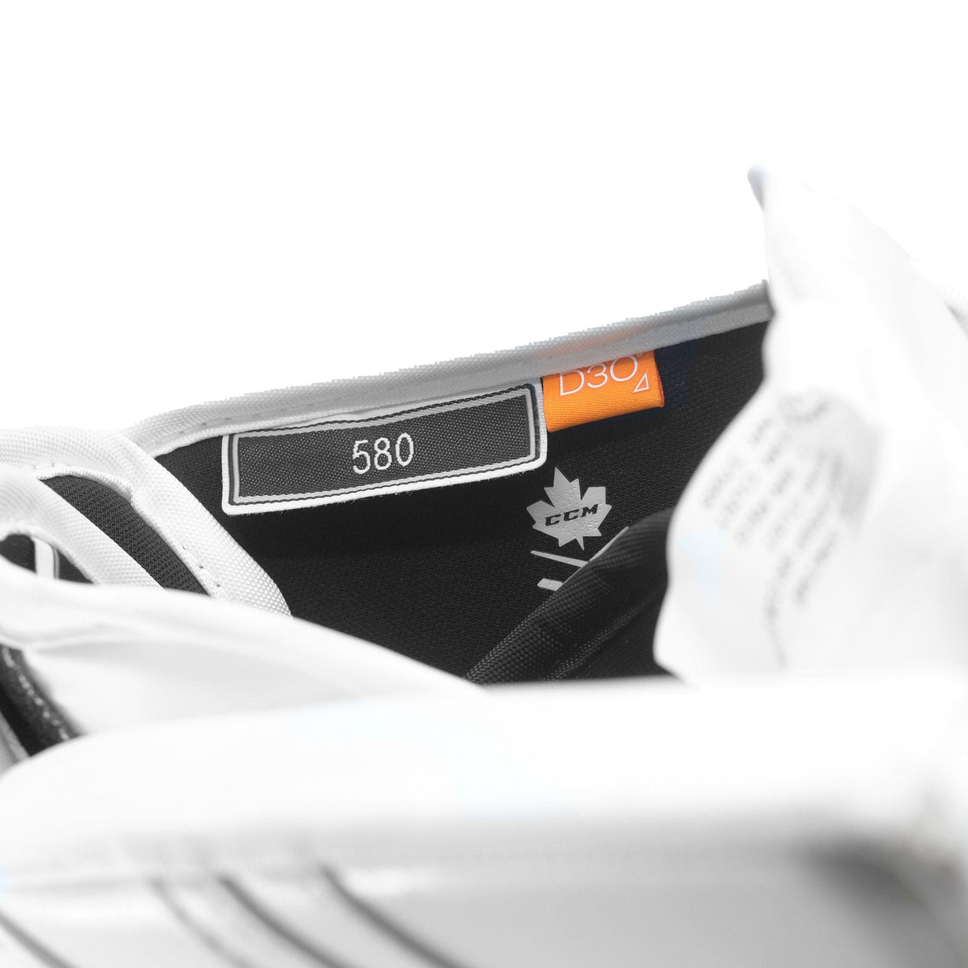 CCM Extreme Flex 5 Senior Goalie Catcher - 580 Break Angle