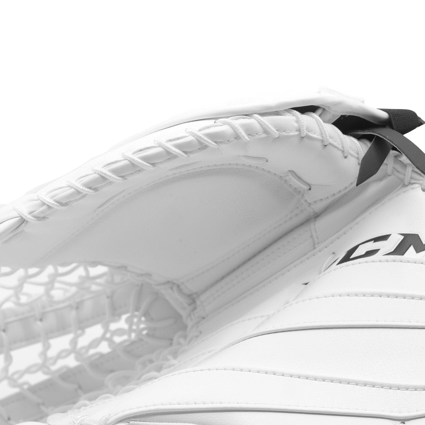 CCM Extreme Flex 5 Senior Goalie Catcher - 580 Break Angle