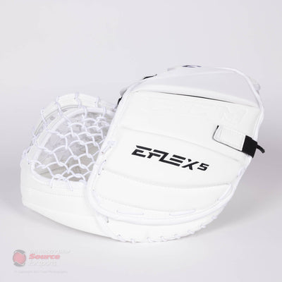 CCM Extreme Flex 5 Senior Goalie Catcher - 590 Break Angle