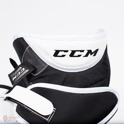 CCM Extreme Flex E4.5 Junior Goalie Catcher - Source Exclusive