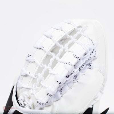 CCM Extreme Flex E4.5 Junior Goalie Catcher - Source Exclusive