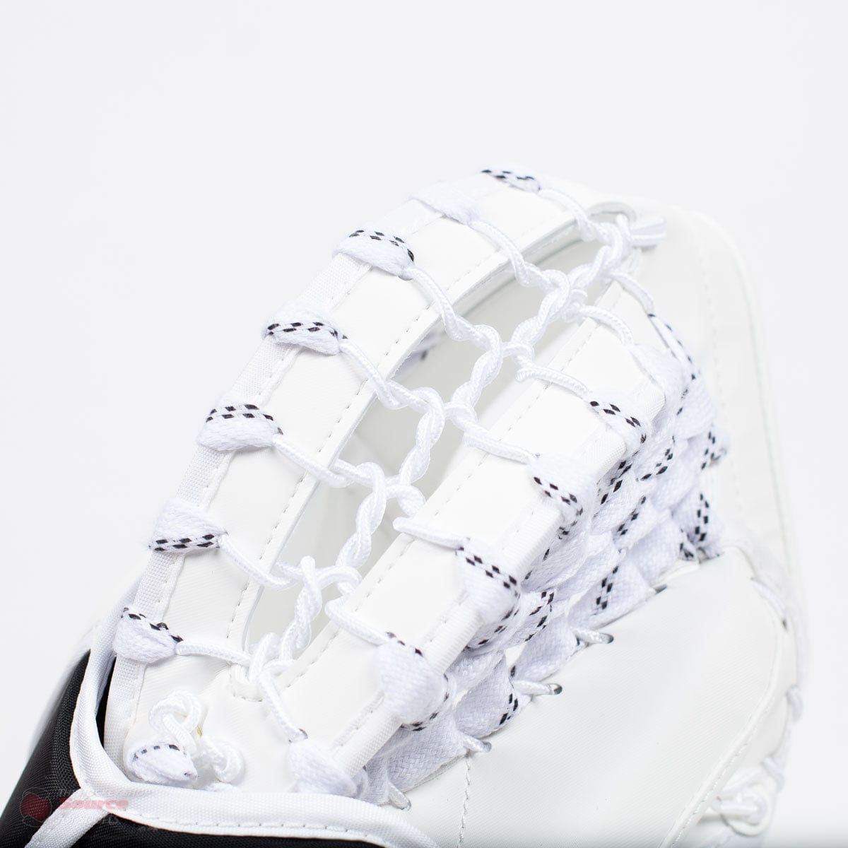 CCM Extreme Flex E4.5 Senior Goalie Catcher - Source Exclusive