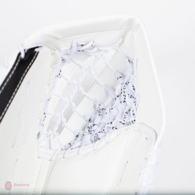 CCM Extreme Flex E4.9 Intermediate Goalie Catcher - Source Exclusive