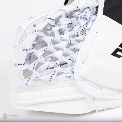 CCM Extreme Flex E4.9 Intermediate Goalie Catcher - Source Exclusive