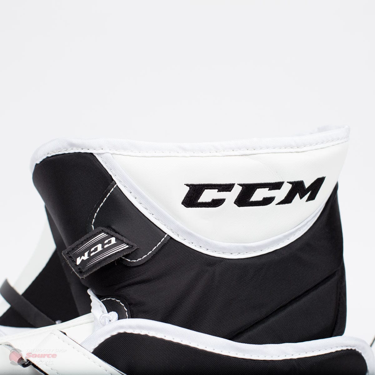 CCM Extreme Flex E4.9 Senior Goalie Catcher - Source Exclusive