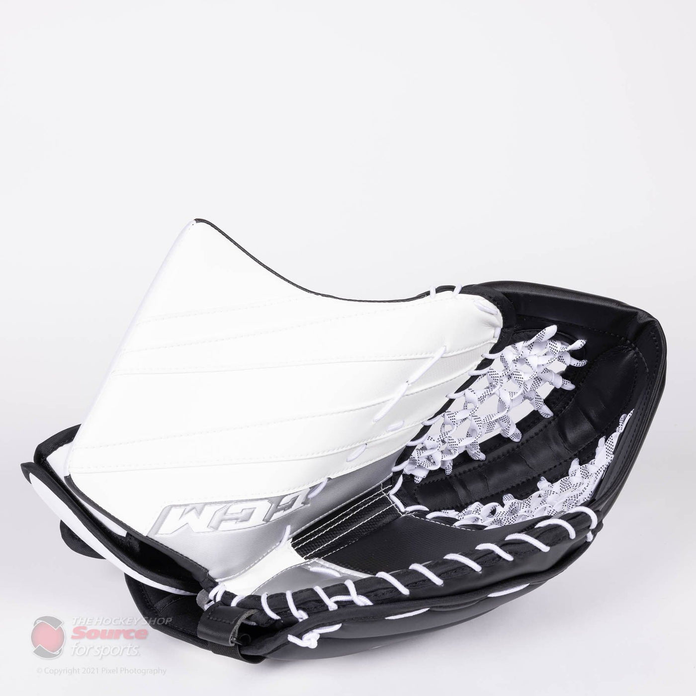 CCM Catchers CCM Extreme Flex E5.5 Senior Goalie Catcher - Source Exclusive - TheHockeyShop