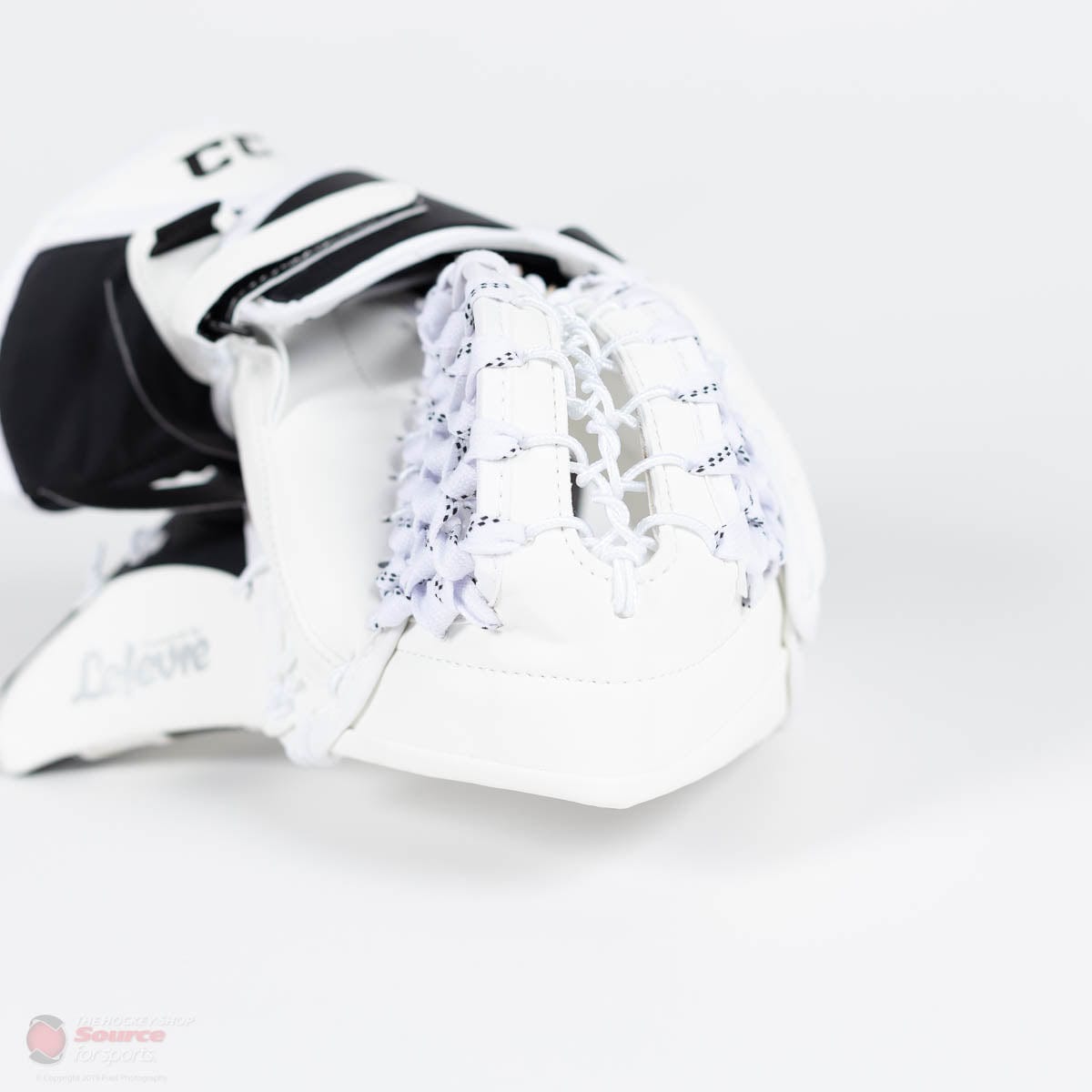 CCM Premier P2.5 Junior Goalie Catcher - Source Exclusive