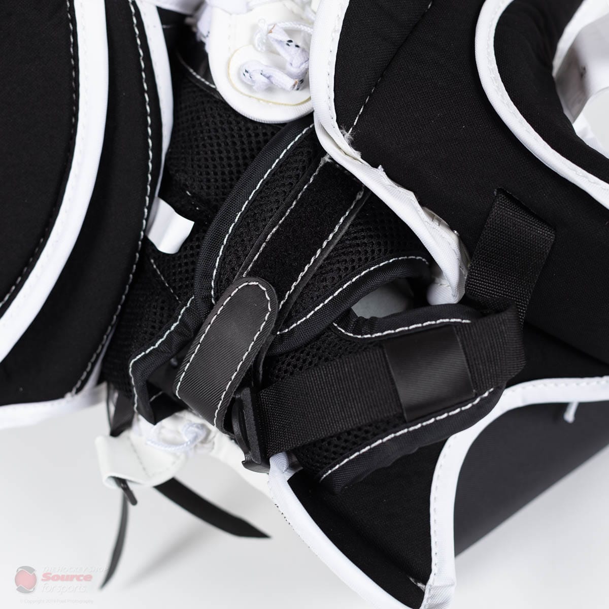 CCM Premier P2.5 Junior Goalie Catcher - Source Exclusive