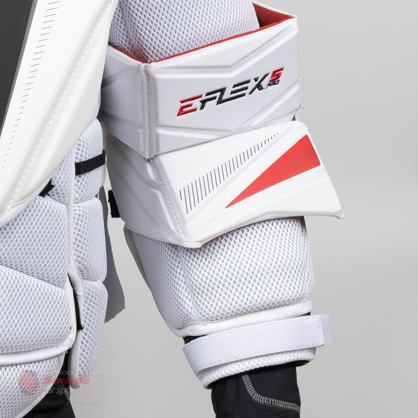 CCM Extreme Flex 5 Senior Chest & Arm Protector - White