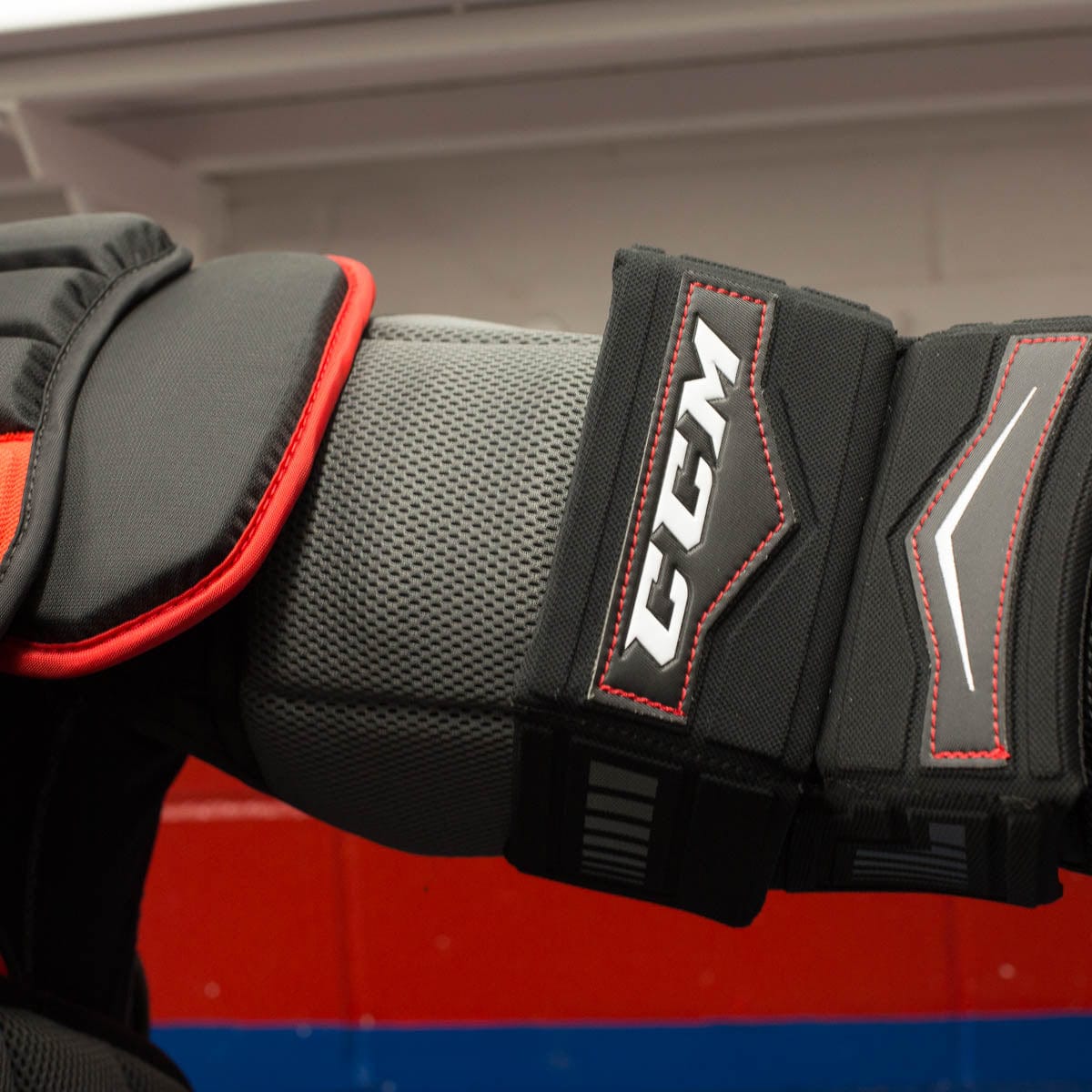 CCM Extreme Flex Shield 2 Pro Senior Chest & Arm Protector