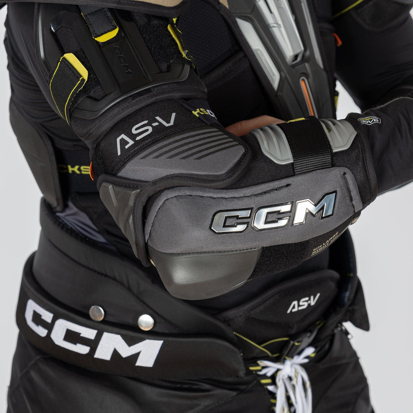 CCM Tacks AS-V Senior Hockey Elbow Pads - The Hockey Shop Source For Sports
