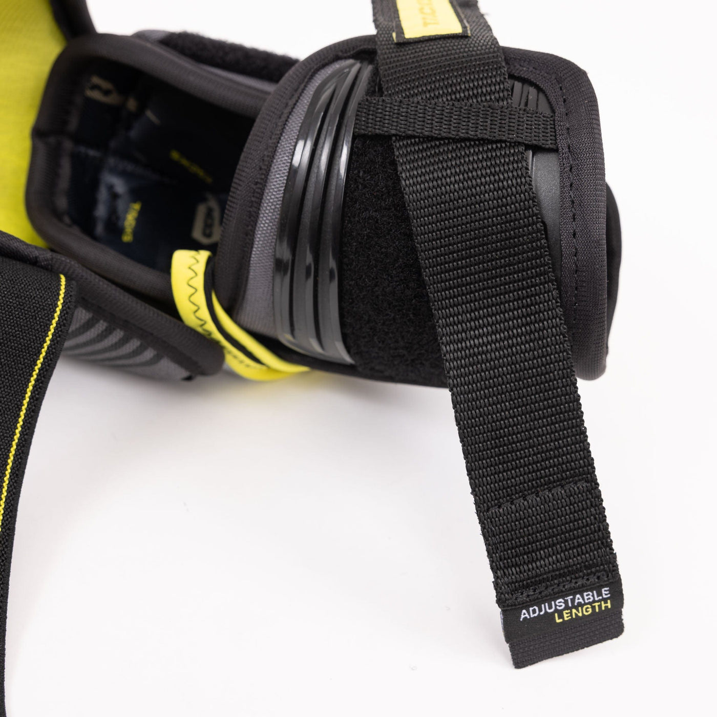 CCM Elbow Pads CCM Tacks AS580 Junior Hockey Elbow Pads - TheHockeyShop