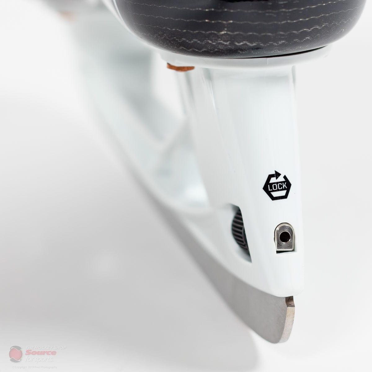 CCM Jetspeed FT490 Senior Hockey Skates