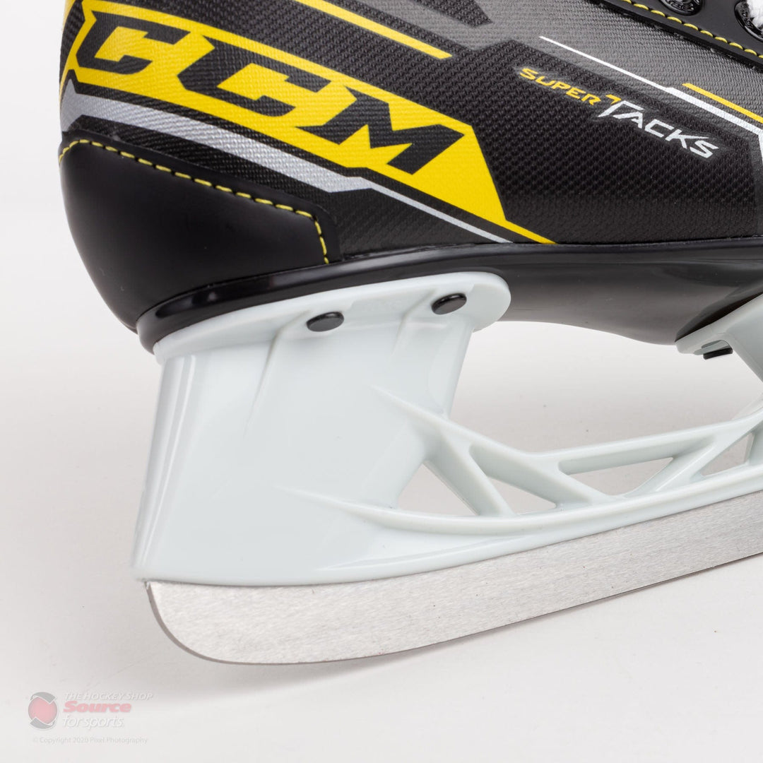 CCM 1052スーパータックス super tacks 25,5cmくらい 効け