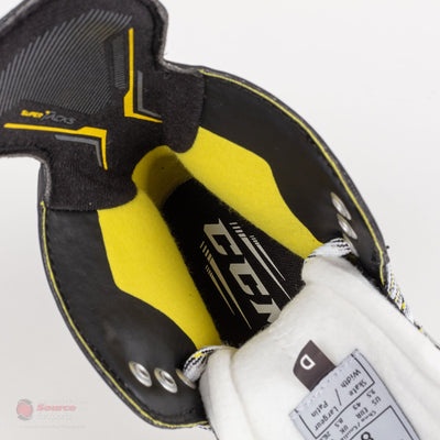 CCM Super Tacks 9370 Senior Hockey Skates
