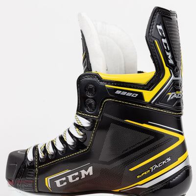 CCM Super Tacks 9380 Junior Hockey Skates