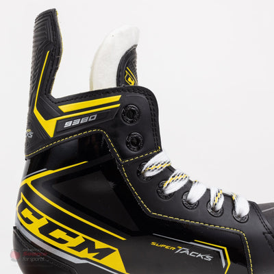 CCM Super Tacks 9380 Youth Hockey Skates