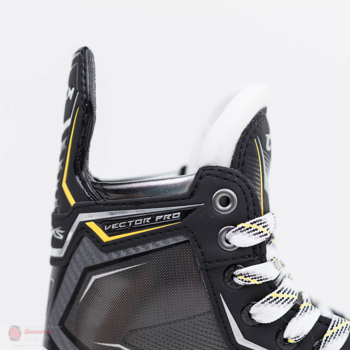 CCM Tacks Vector Pro Junior Skates (2018)