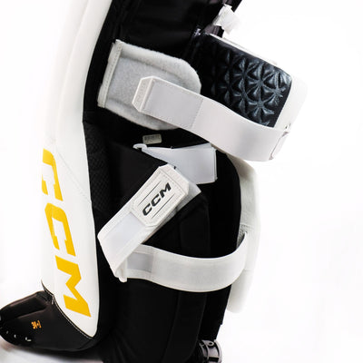 CCM Axis 2.9 Senior Goalie Leg Pads