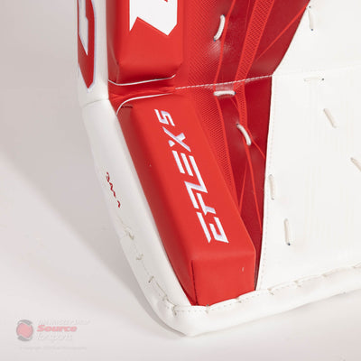 CCM Extreme Flex 5 Senior Goalie Leg Pads