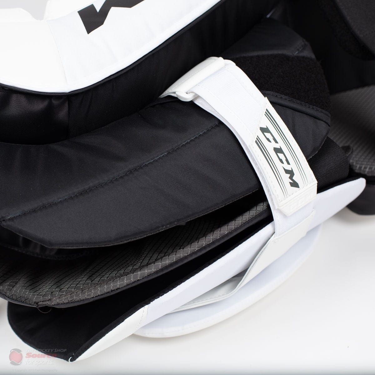CCM Extreme Flex E4.5 Senior Goalie Leg Pads - Source Exclusive