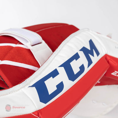 CCM Extreme Flex E5.5 Senior Goalie Leg Pads