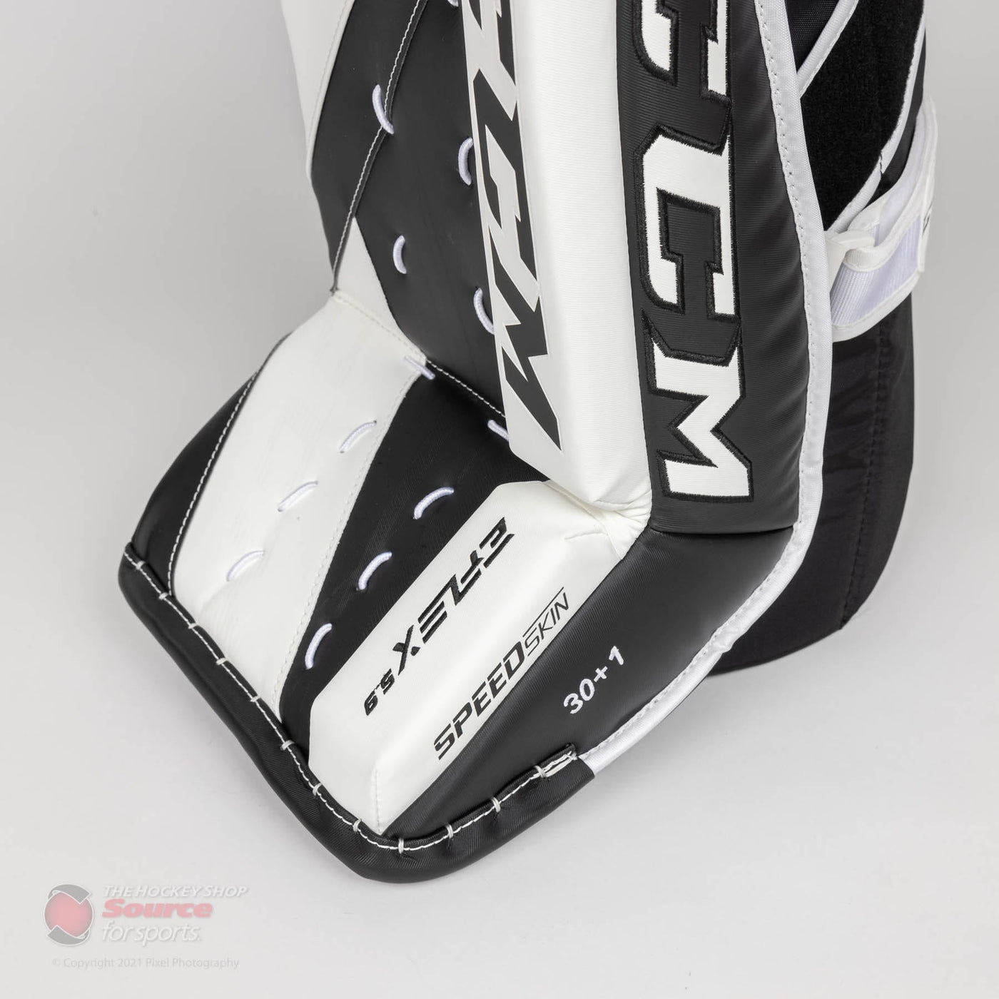 Int Size 29” + 1” Inch CCM EXTREME FLEX 500 Ice Hockey Goalie Leg