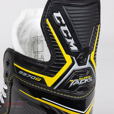 CCM Super Tacks 9370R Senior Roller Hockey Skates