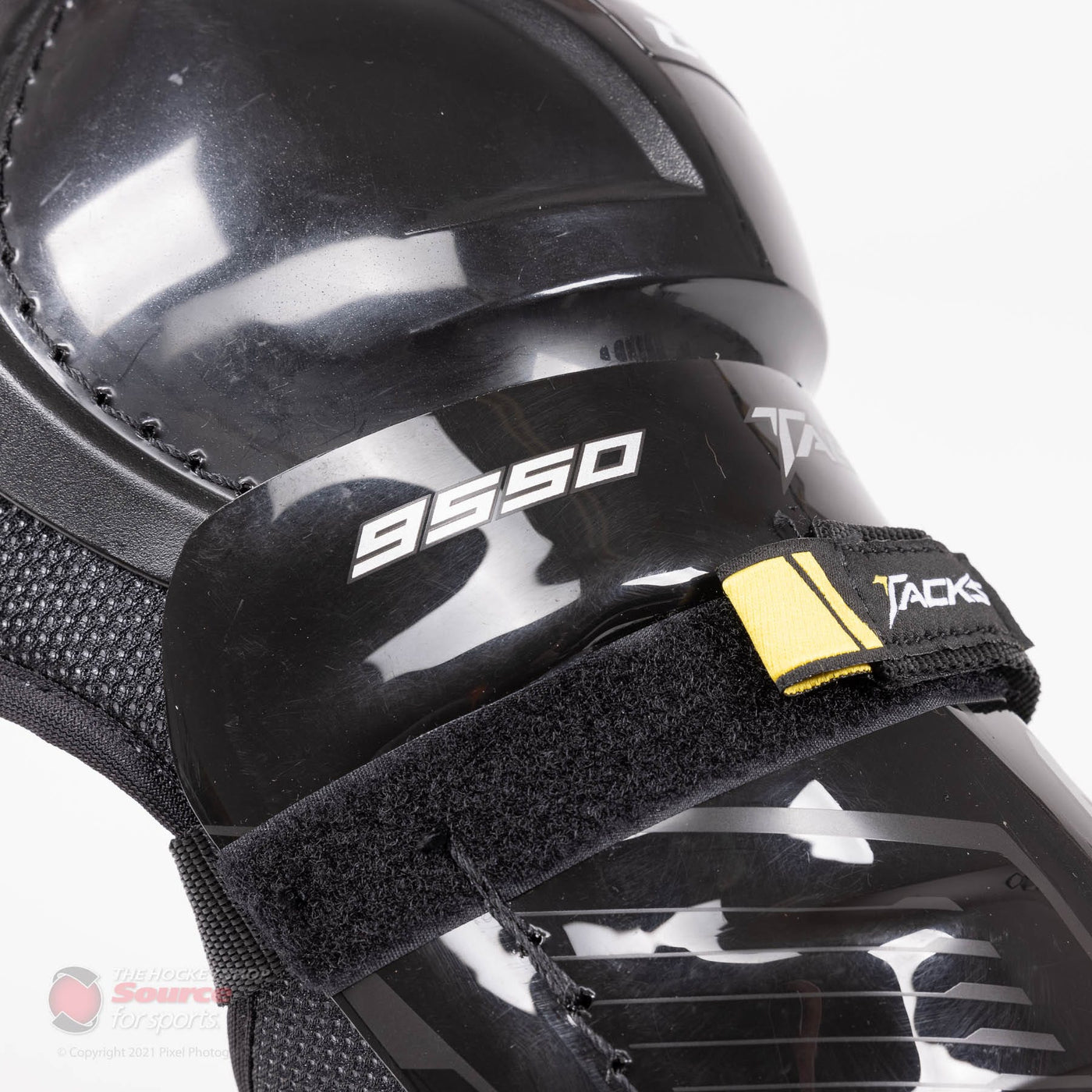 CCM Tacks 9550 Senior Hockey Shin Guards