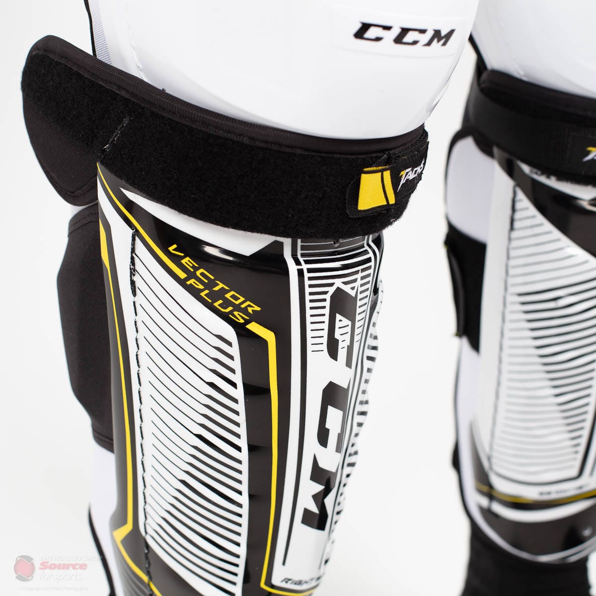CCM Tacks Vector Plus Senior Hockey Shin Guards
