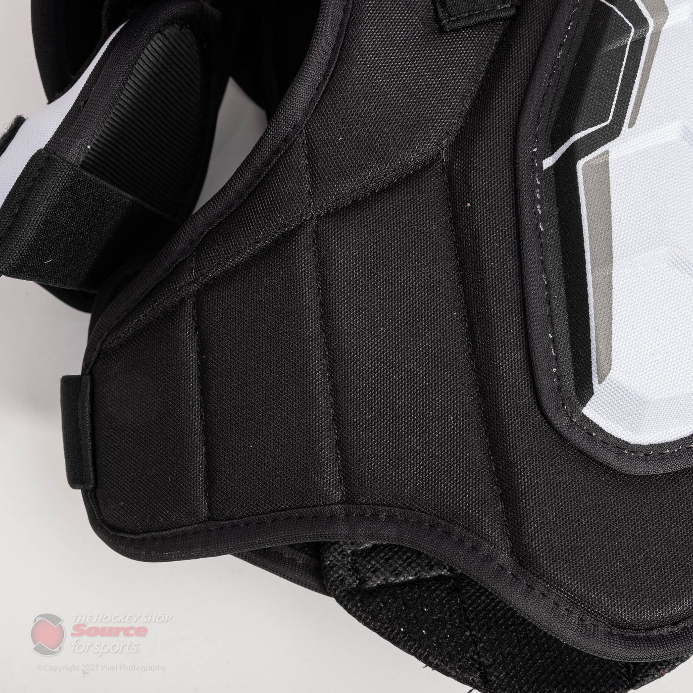 CCM Shoulder Pads CCM Jetspeed Control Junior Hockey Shoulder Pads - (2021) - TheHockeyShop