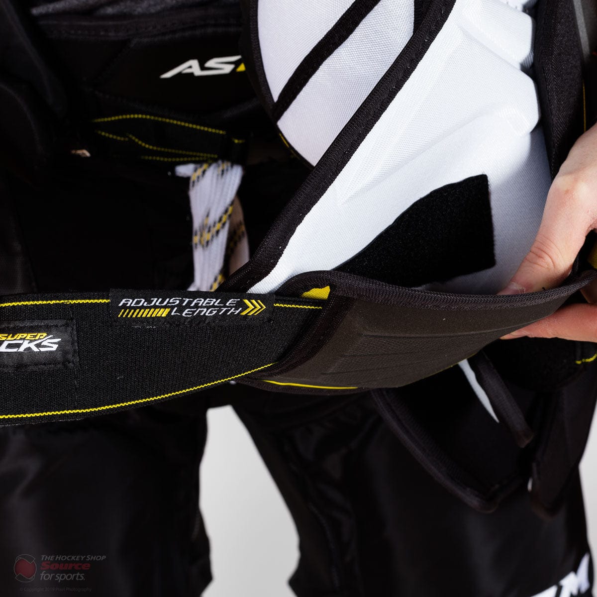 CCM Super Tacks AS1 Senior Hockey Shoulder Pads