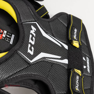 CCM Tacks 9550 Youth Hockey Shoulder Pads