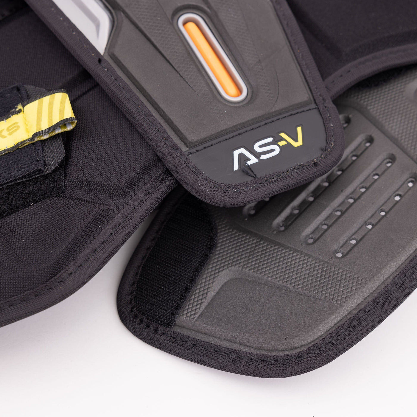 CCM Tacks AS-V Senior Hockey Shoulder Pads