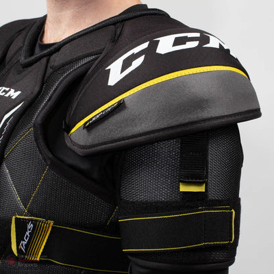 CCM Tacks Vector Senior Hockey Shoulder Pads