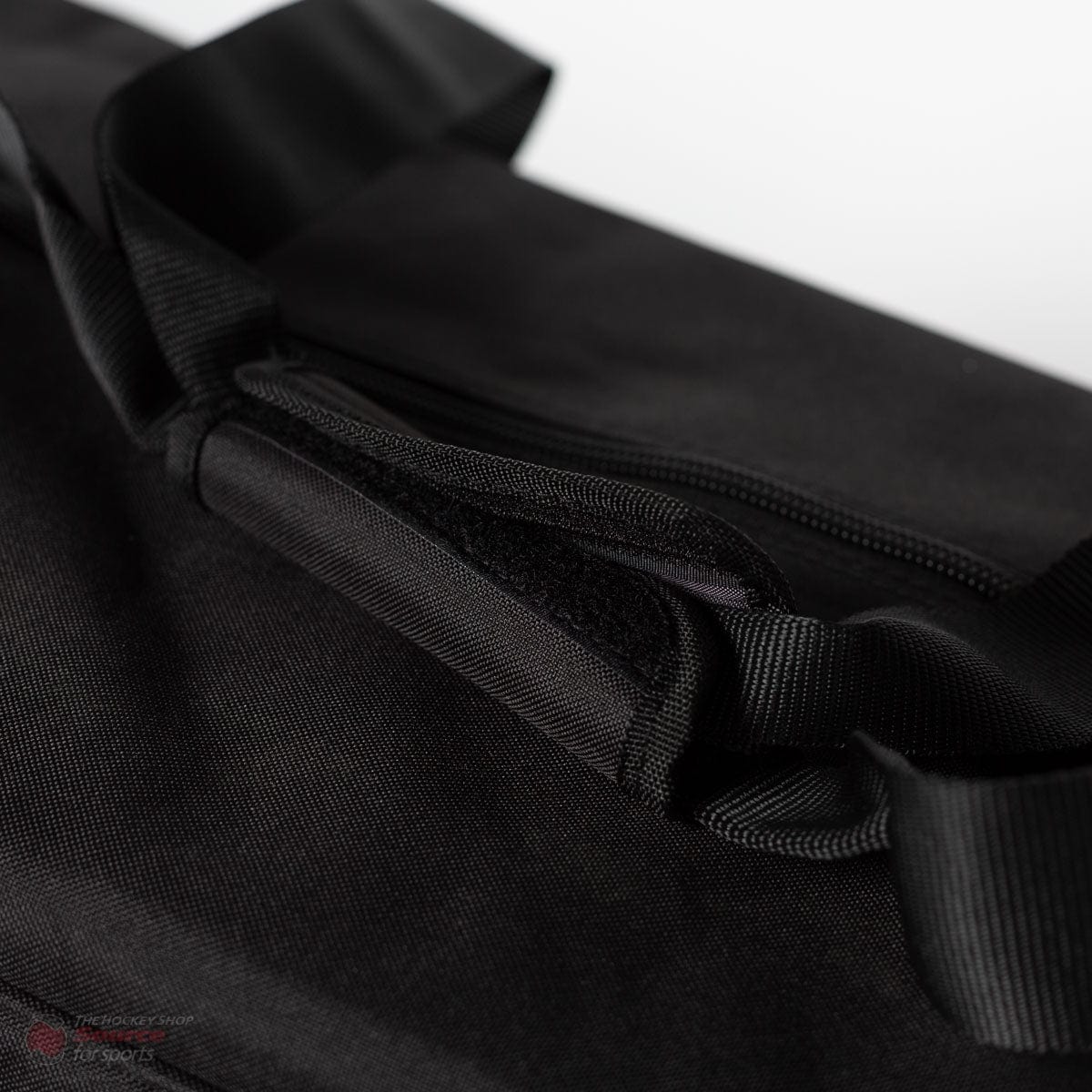 CCM 320 Core Junior Wheel Hockey Bag