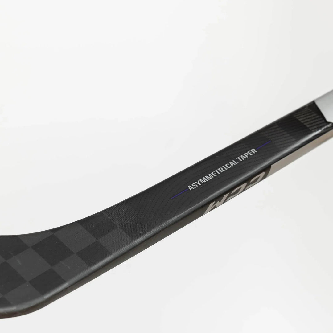 Bâton de Hockey CCM Ribcor Trigger 9 Pro (BLANC) - Intermédiaire Bâton de Hockey CCM Ribcor Trigger 9 Pro (BLANC) - Intermédiaire