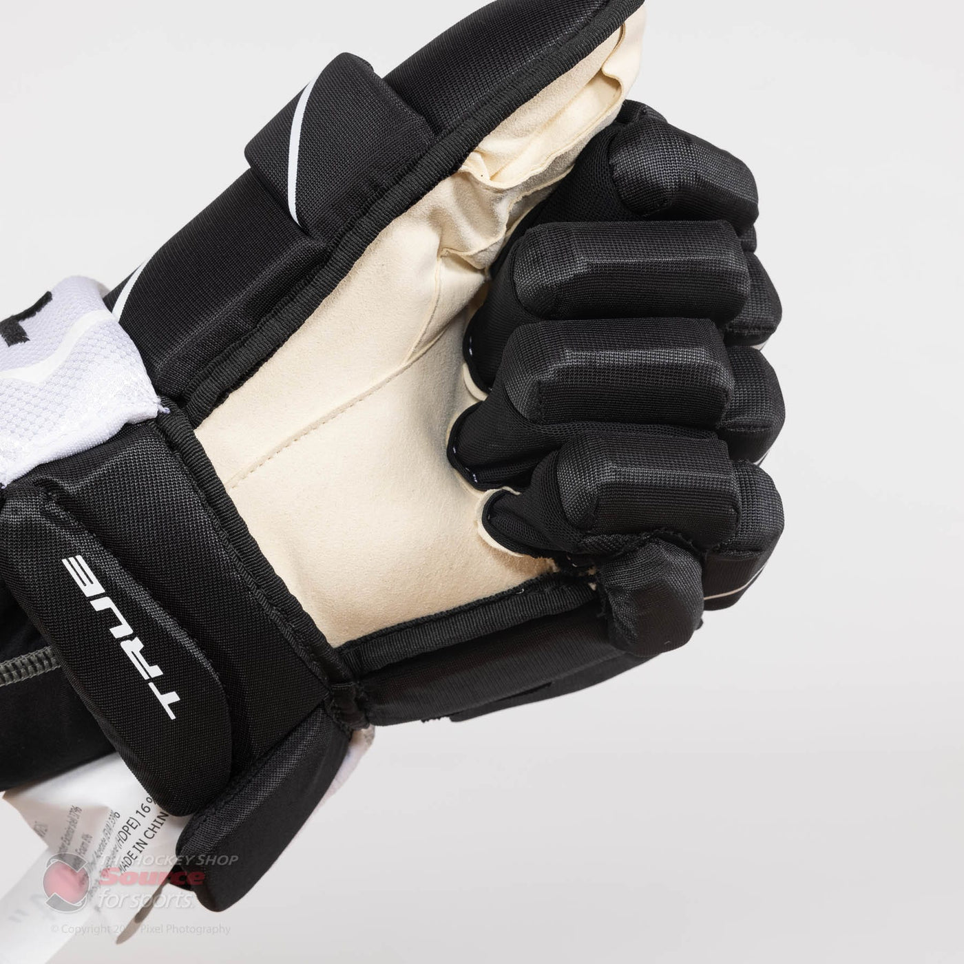 TRUE Catalyst M16 Senior Hockey Gloves