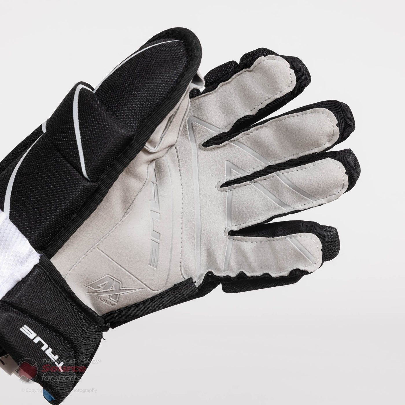 TRUE Catalyst Pro Junior Hockey Gloves