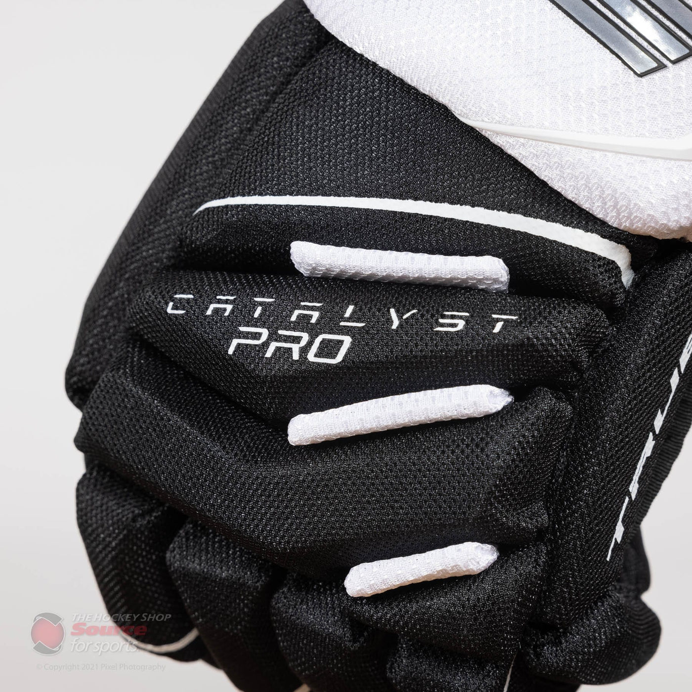 TRUE Catalyst Pro Junior Hockey Gloves