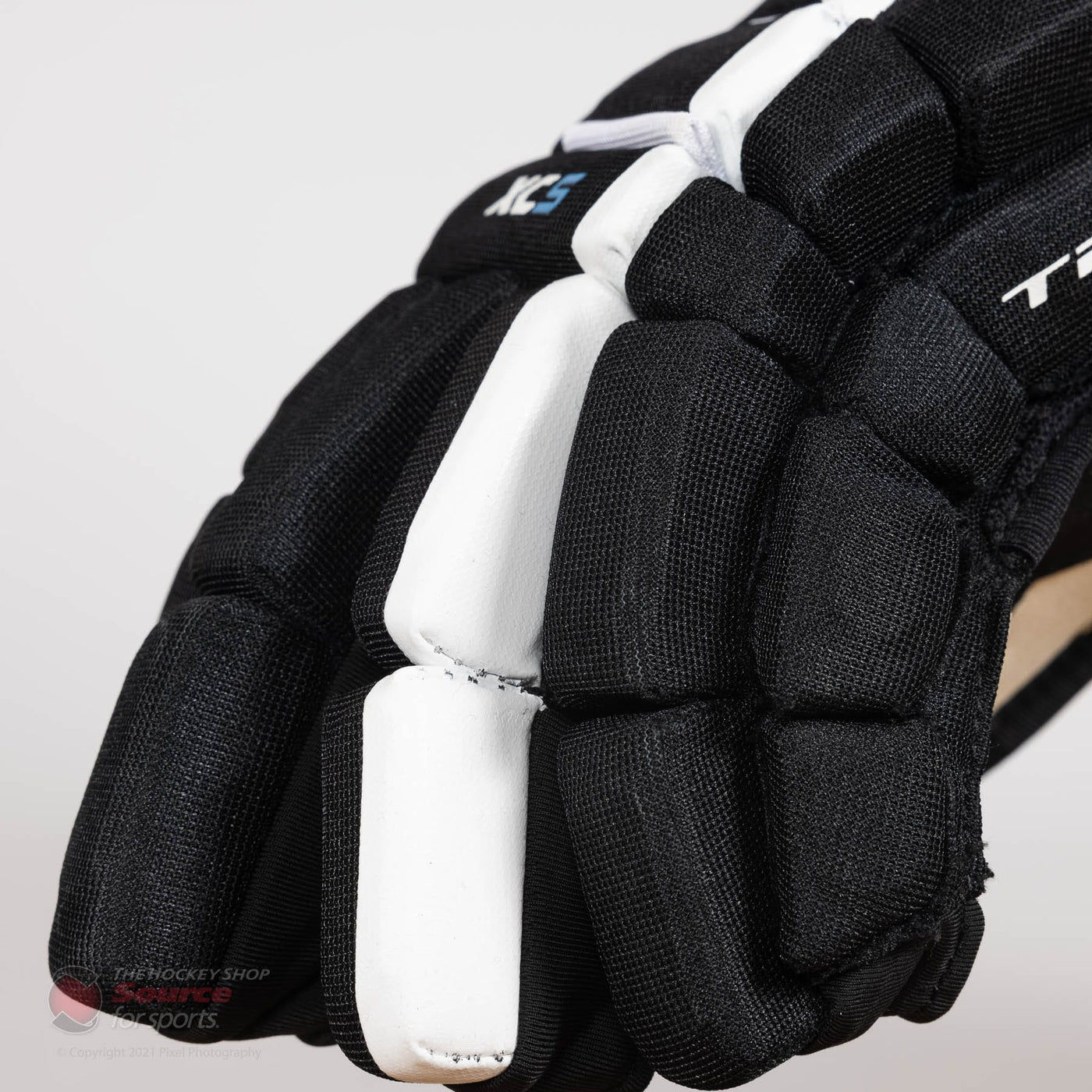TRUE XC5 Junior Hockey Gloves