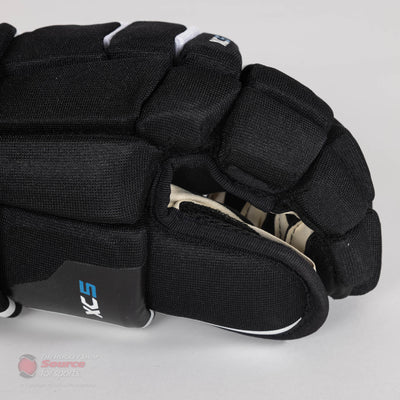 TRUE XC5 Junior Hockey Gloves