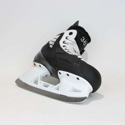 TRUE Player Junior Hockey Skates - Pro Stock - VH Holder - White Side - Size 4