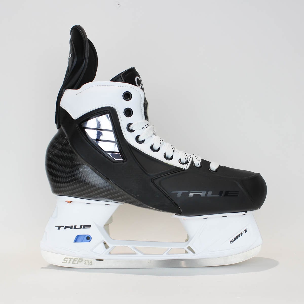 TRUE Player Senior Hockey Skates - Pro Stock - Shift Holder - White Side - "CHW" - Size 7