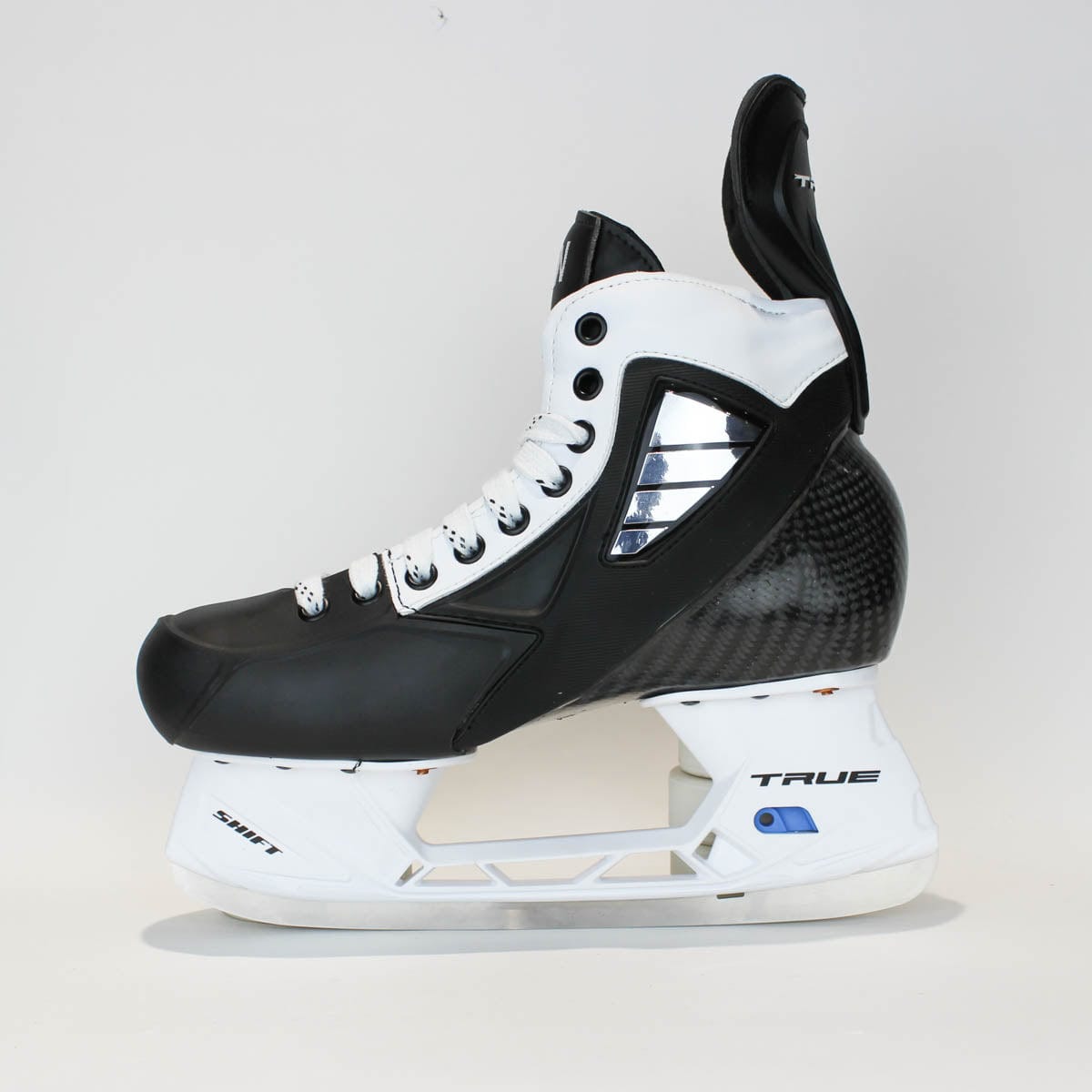 TRUE Player Senior Hockey Skates - Pro Stock - Shift Holder - White Side - "CHW" - Size 7