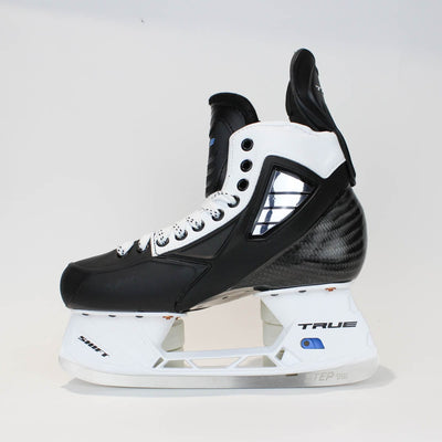 TRUE Player Senior Hockey Skates - Pro Stock - Shift Holder - White Side - Size 8