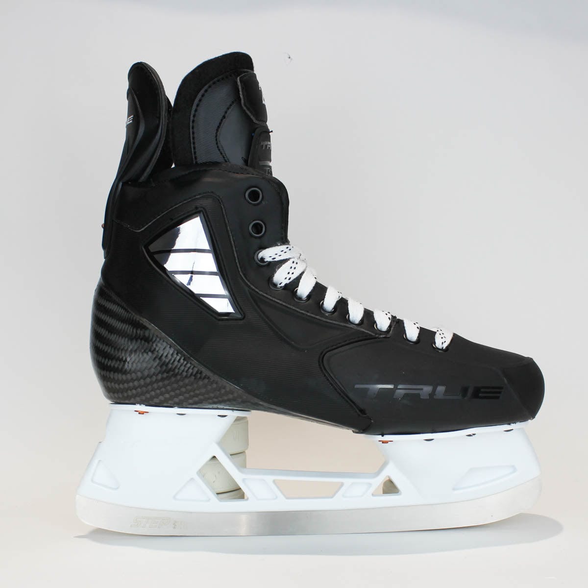 TRUE Player Senior Hockey Skates - Pro Stock - VH Holder - "28" - Size 11