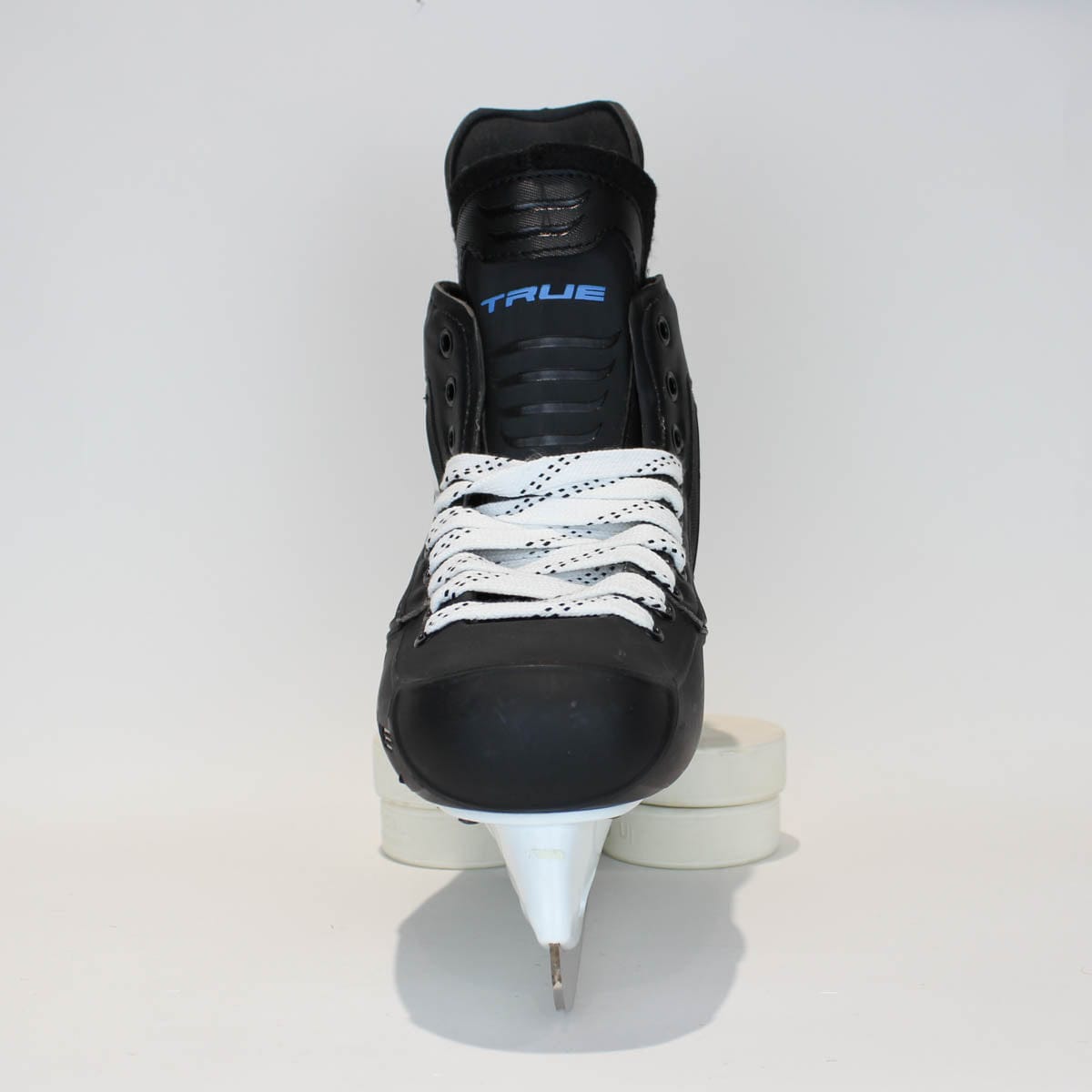 TRUE Player Senior Hockey Skates - Pro Stock - VH Holder - Size 9